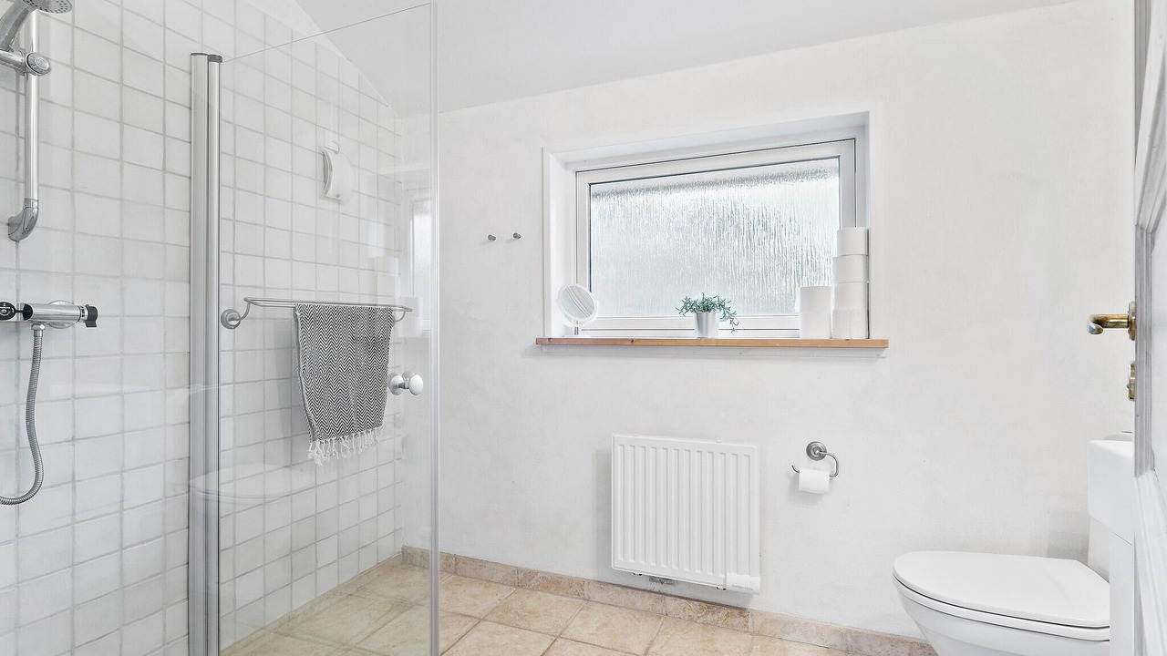 Photo of Bathroom in Yderby