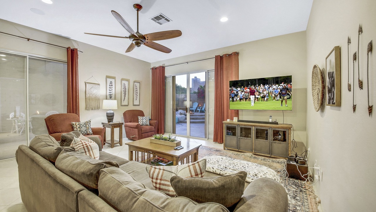 Photo of Livingroom in Palm Desert