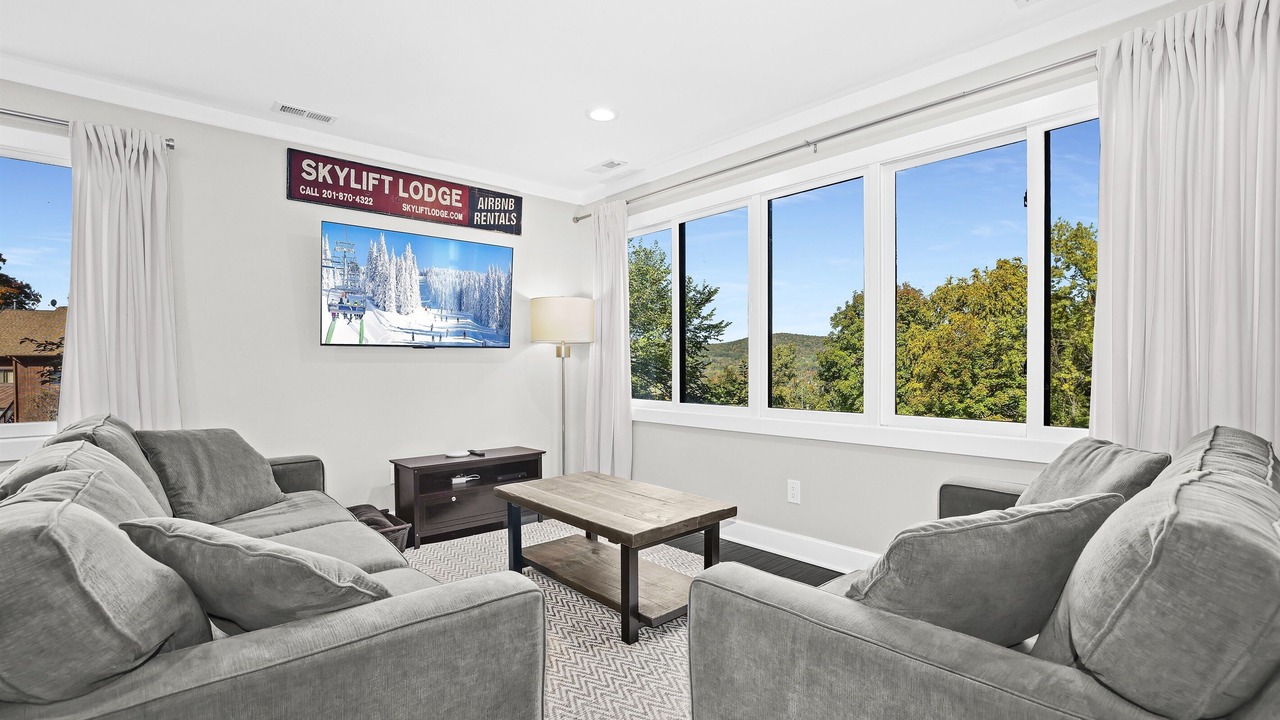 Photo of Livingroom in Vernon