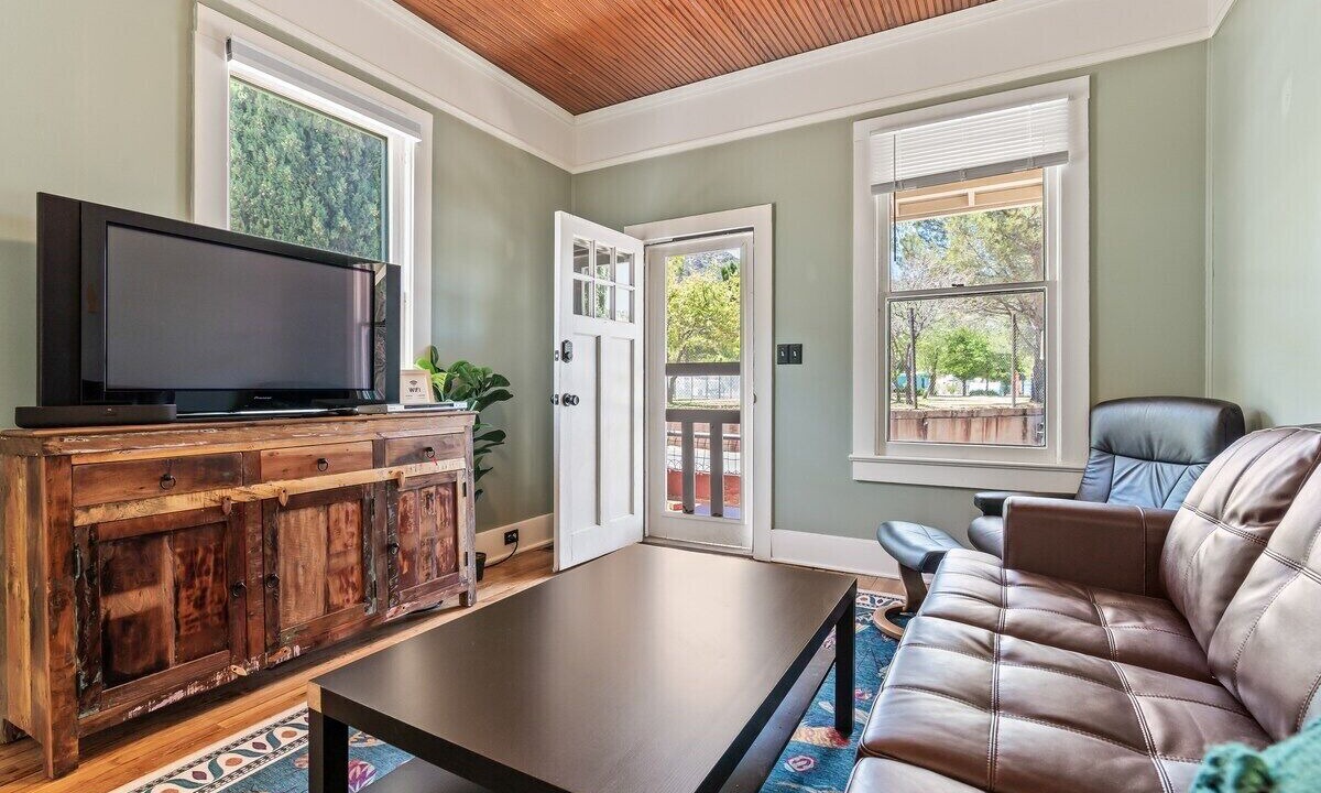Photo of Livingroom in Bisbee