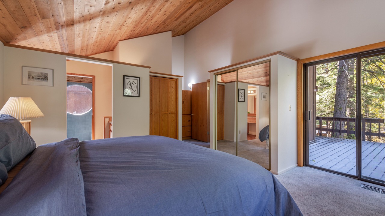 Photo of Bedroom in Alpine Meadows