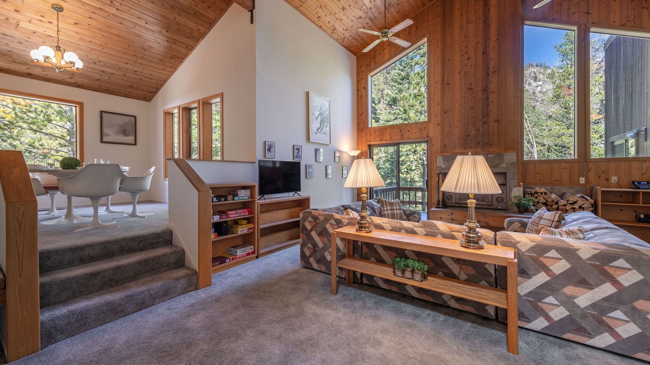 Photo of Livingroom in Alpine Meadows