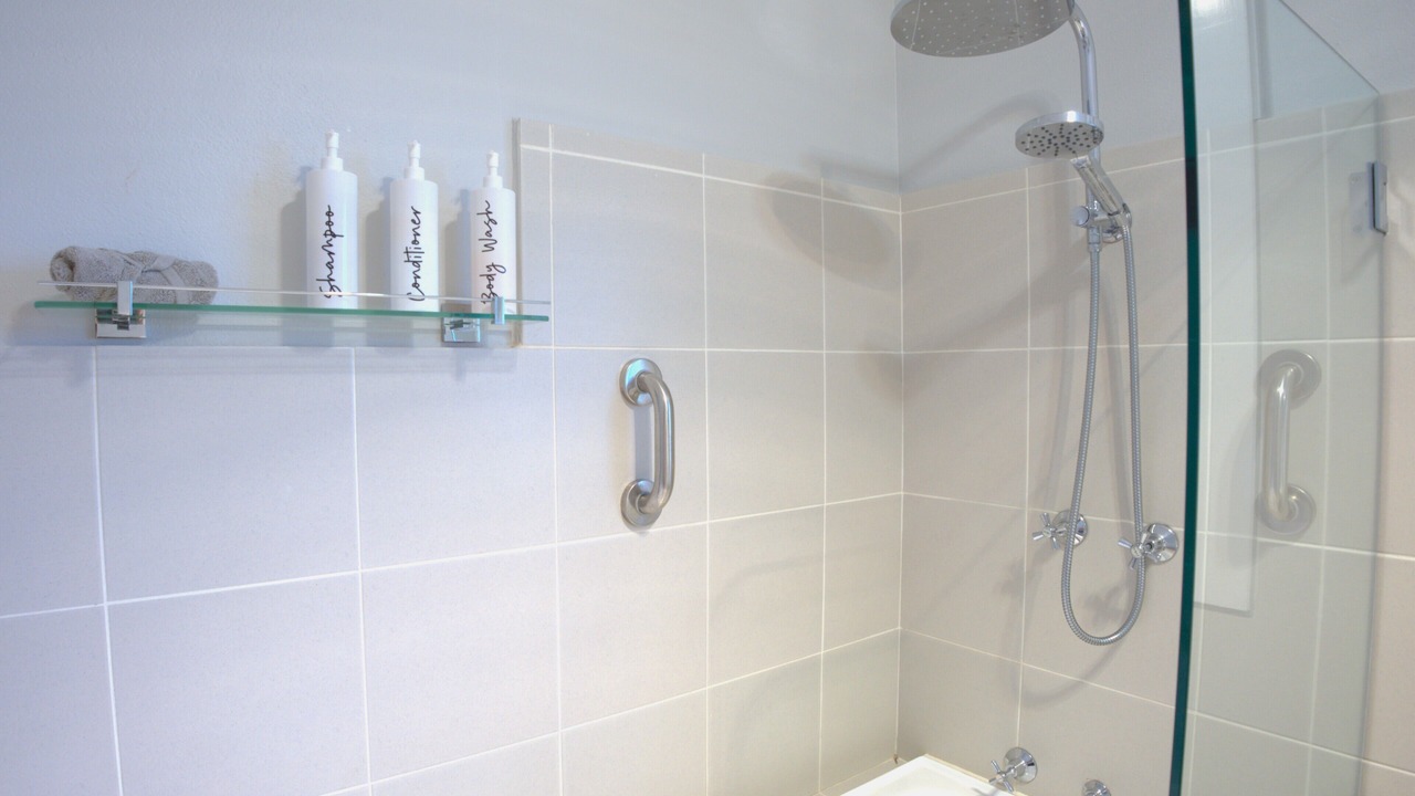 Photo of Others in Batehaven