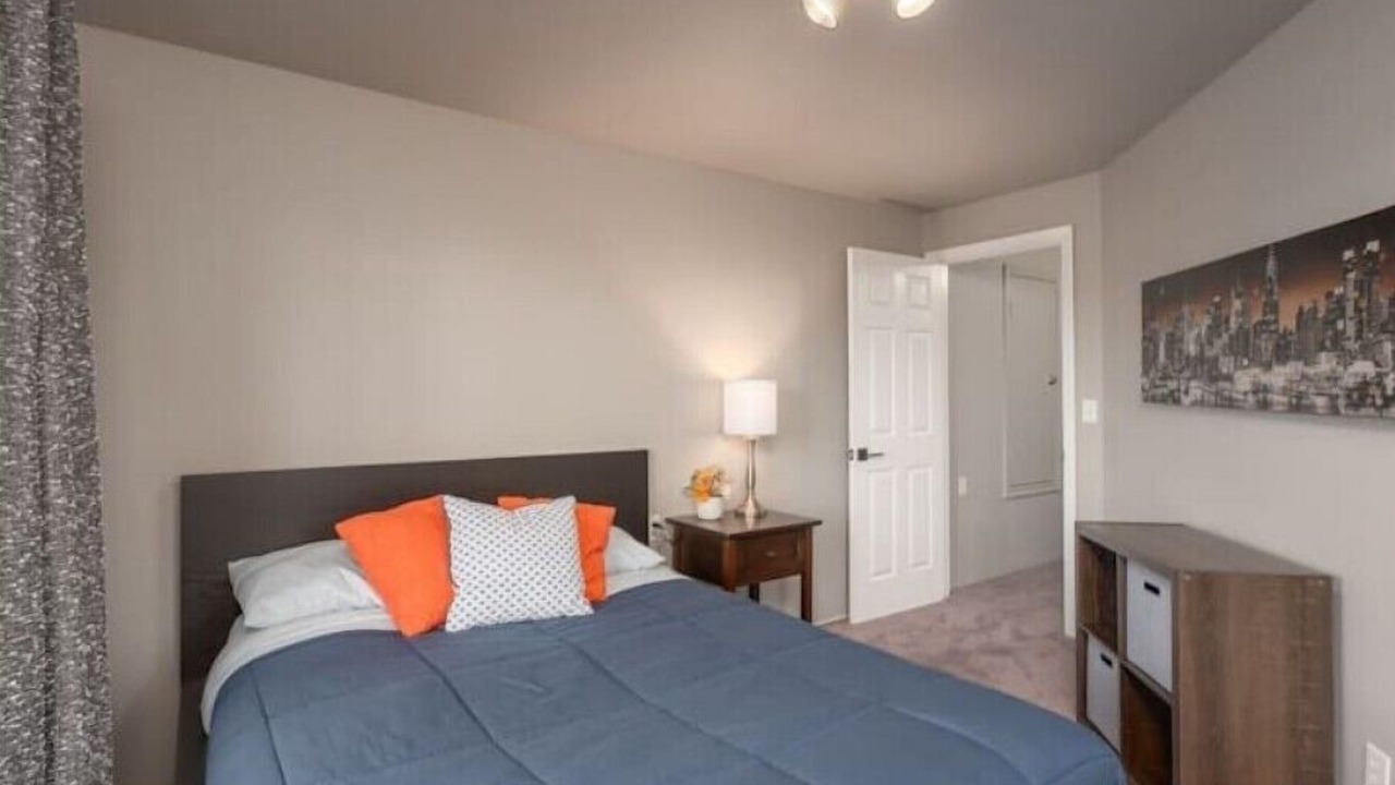 Photo of Bedroom in Green