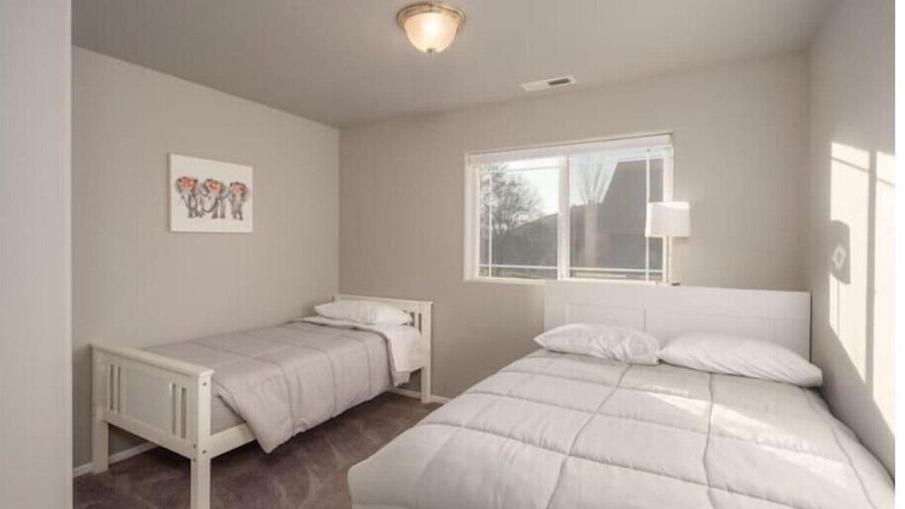 Photo of Bedroom in Green
