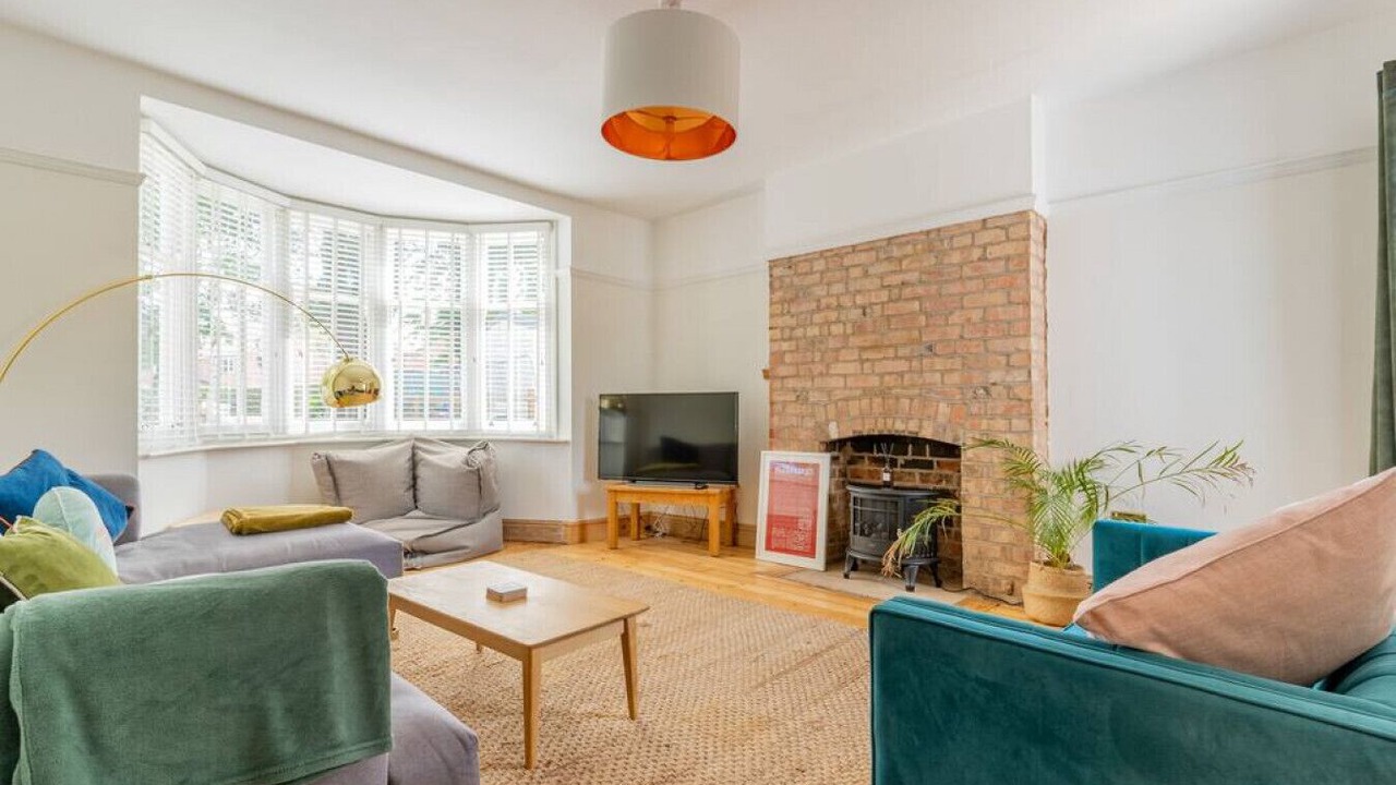 Photo of Livingroom in Leicester