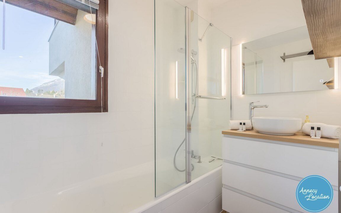 Photo of Bathroom in Menthon-Saint-Bernard