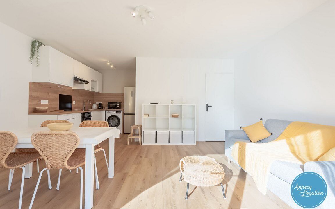 Photo of Livingroom in Menthon-Saint-Bernard