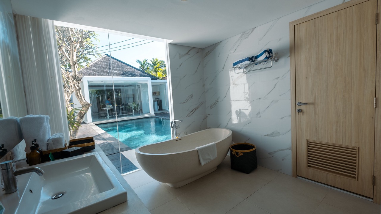 Photo of Bathroom in Petitenget
