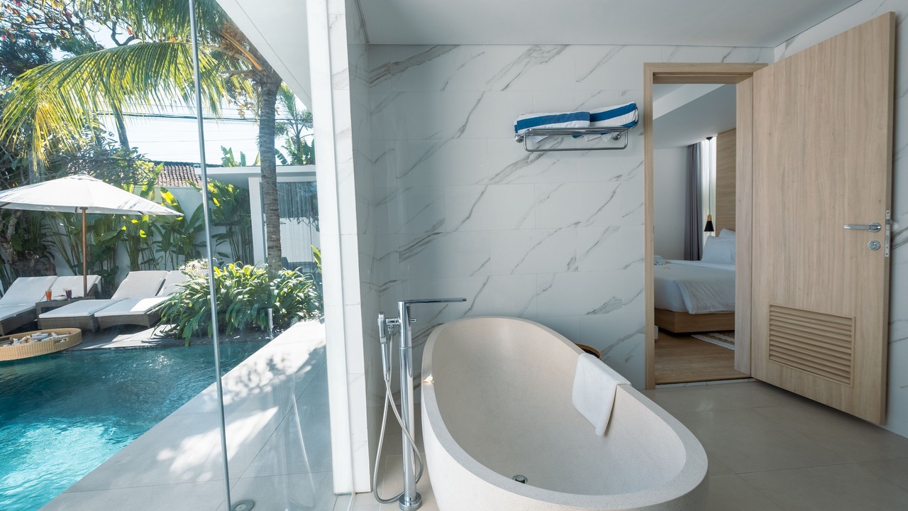 Photo of Bathroom in Petitenget