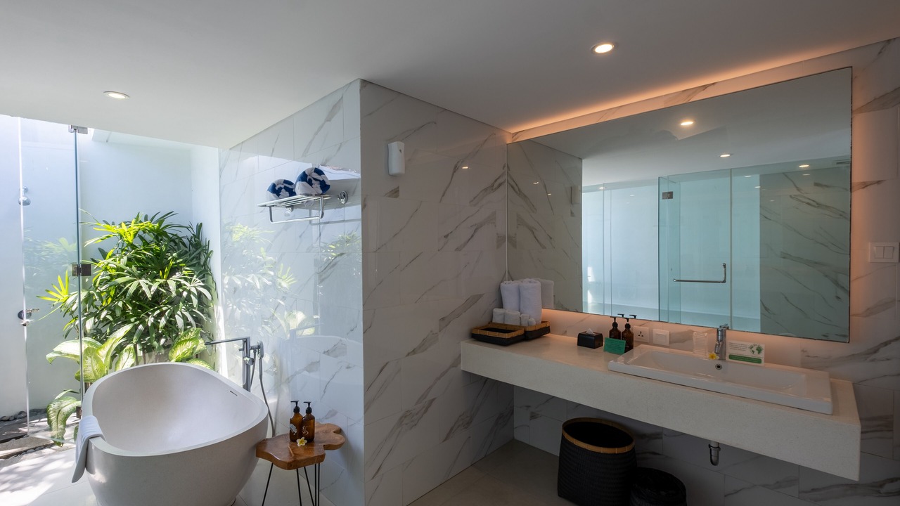 Photo of Bathroom in Petitenget
