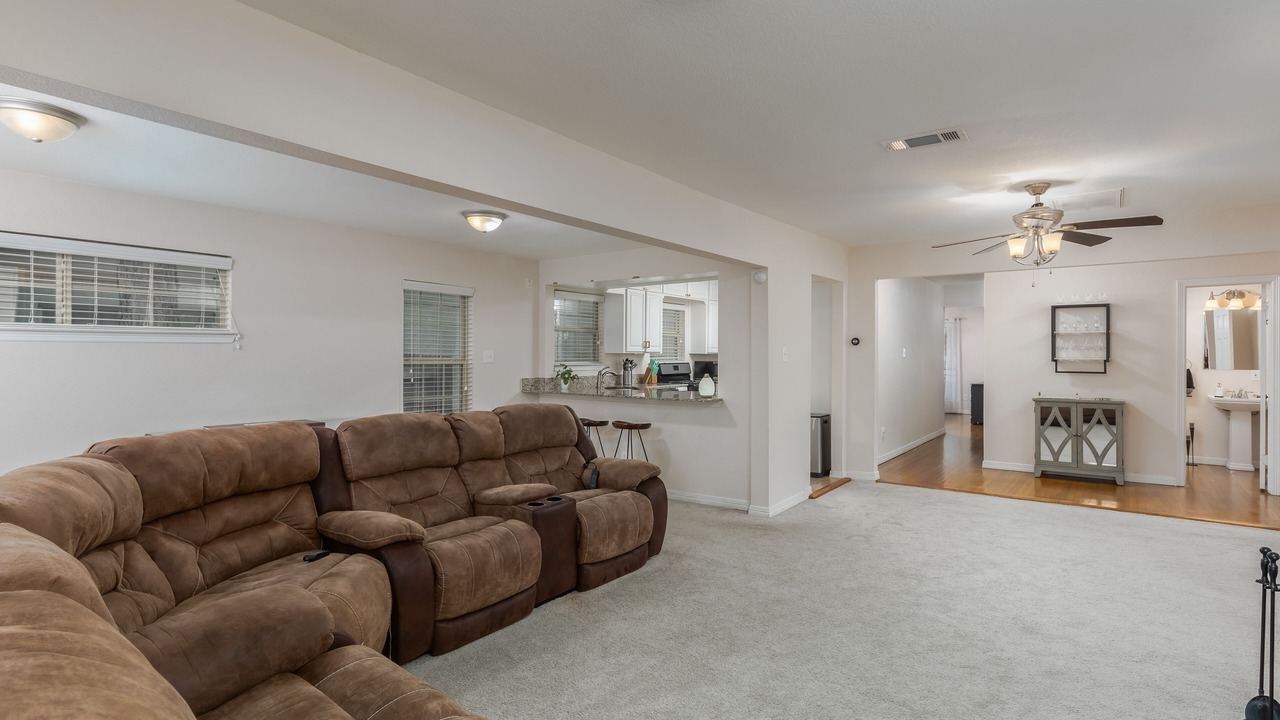 Photo of Livingroom in Arlington Heights