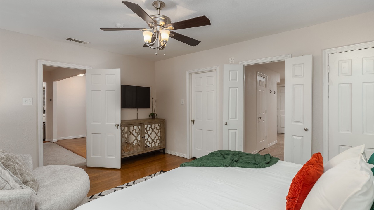 Photo of Bedroom in Arlington Heights