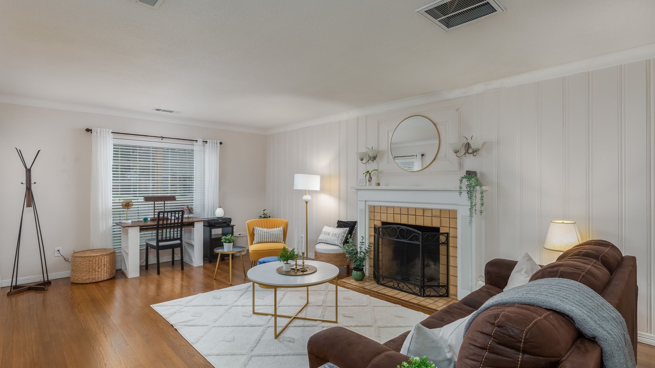 Photo of Livingroom in Arlington Heights