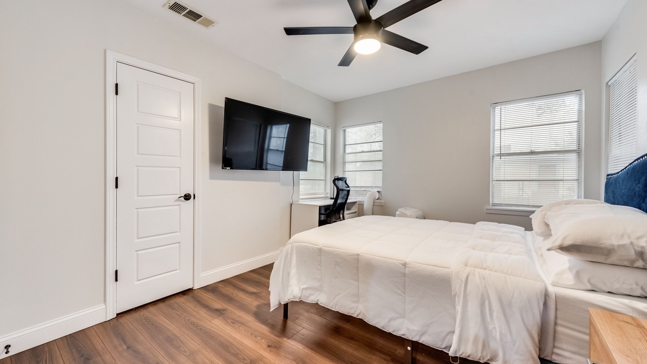 Photo of Bedroom in Carter Riverside