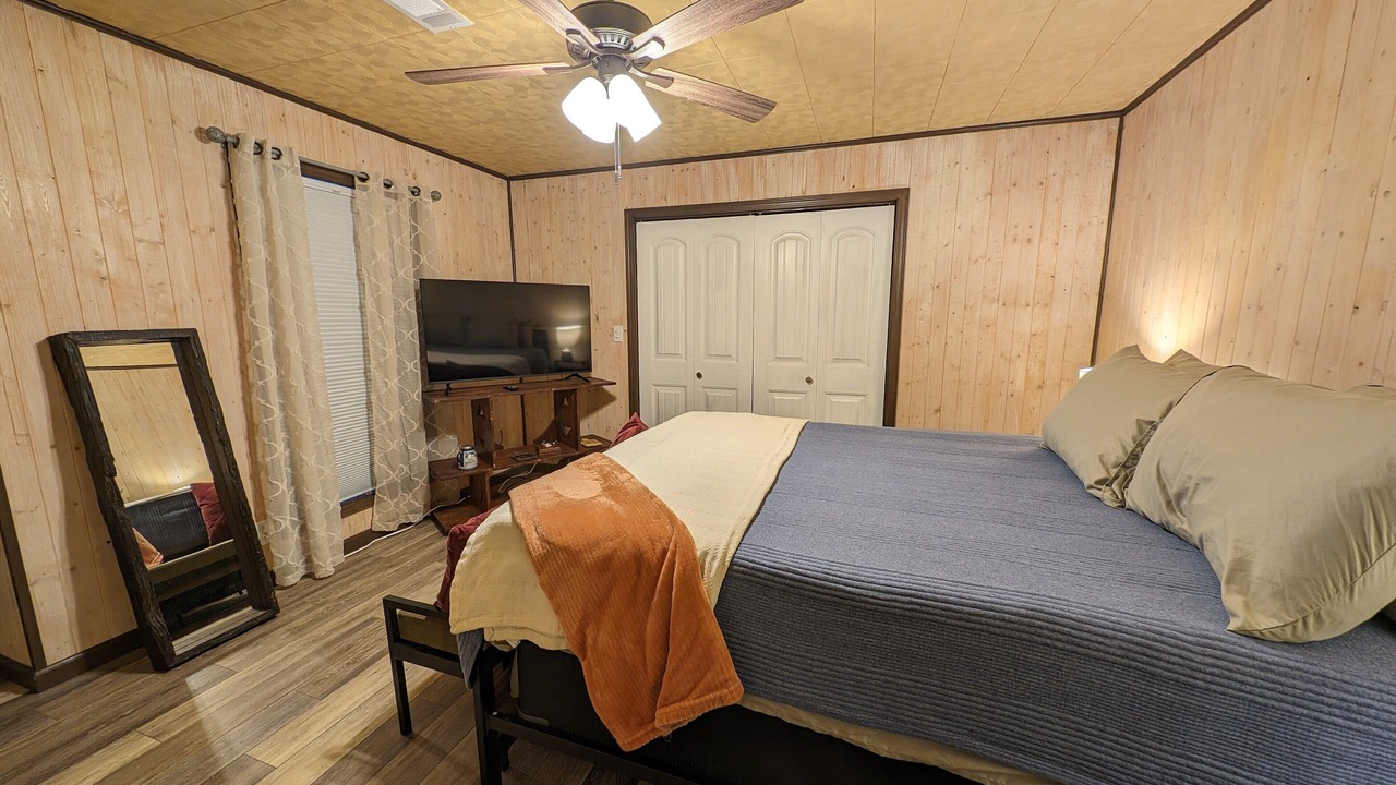Photo of Bedroom in Grapevine