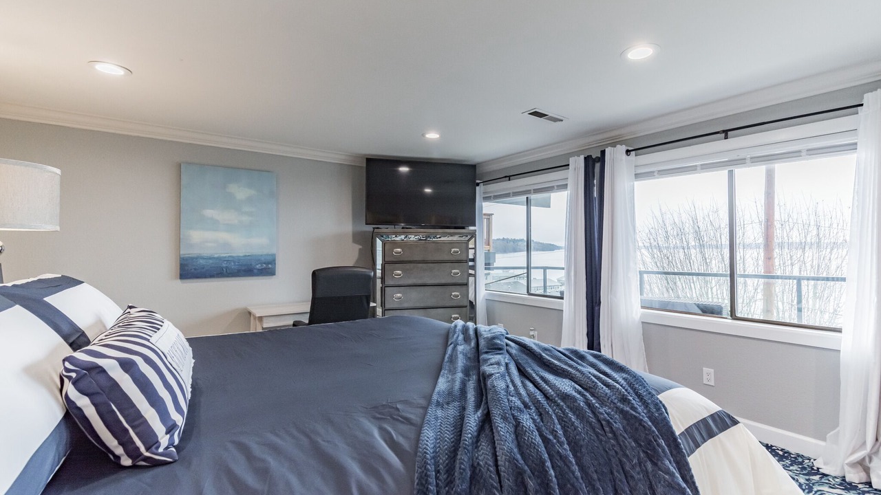 Photo of Bedroom in Redondo