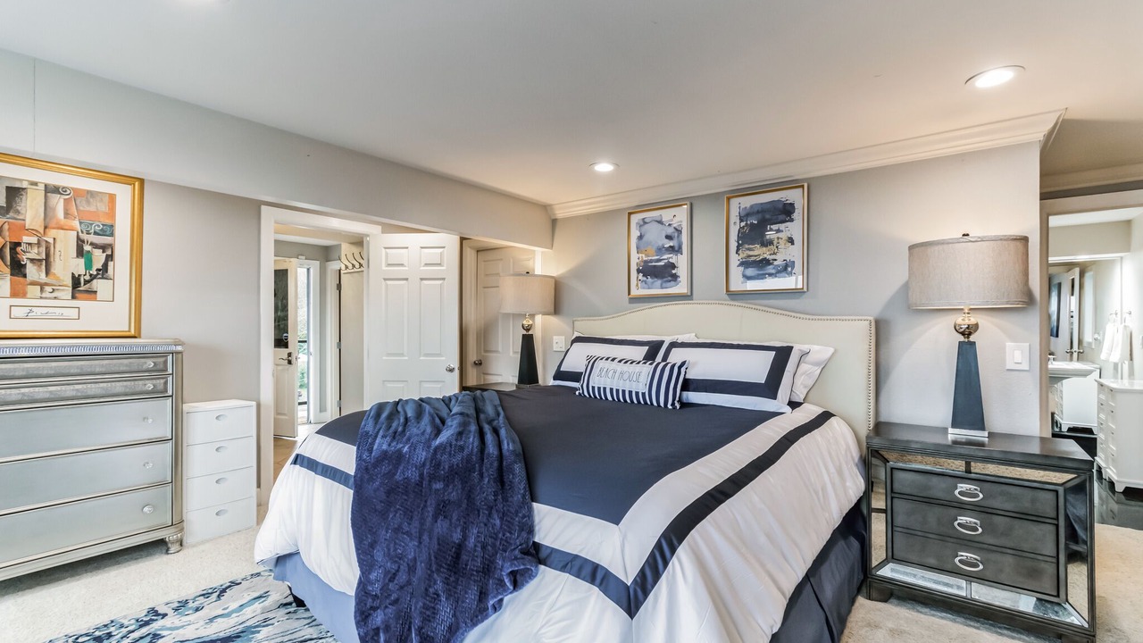 Photo of Bedroom in Redondo