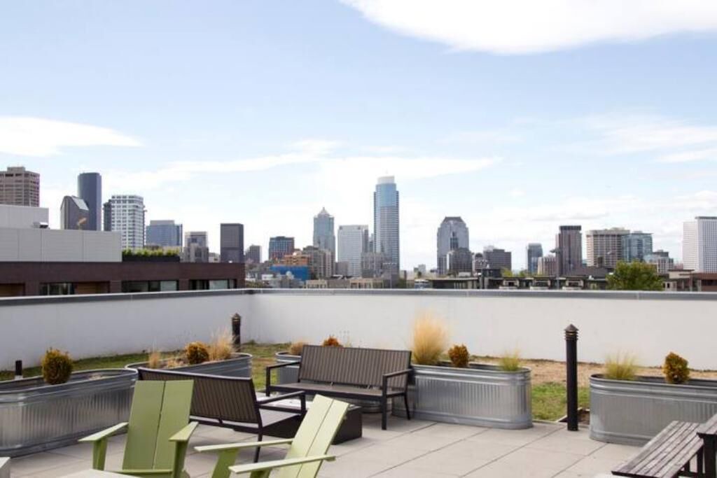 Photo of Patio Balcony in Broadway