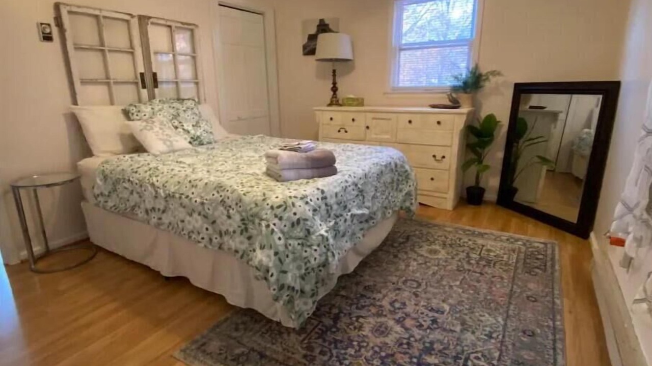 Photo of Bedroom in Madison Heights