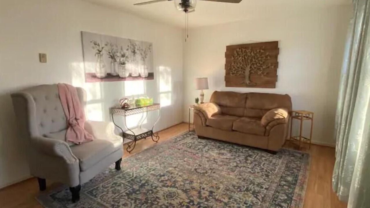 Photo of Livingroom in Madison Heights