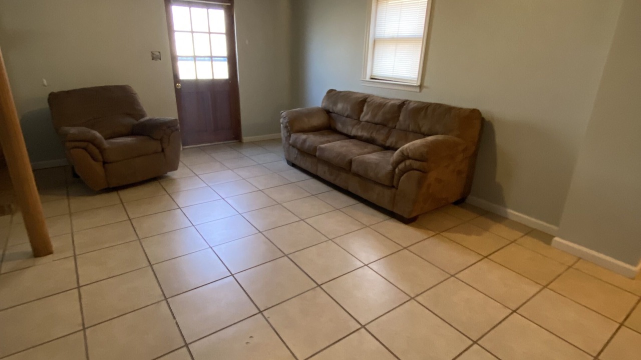 Photo of Livingroom in Madison Heights
