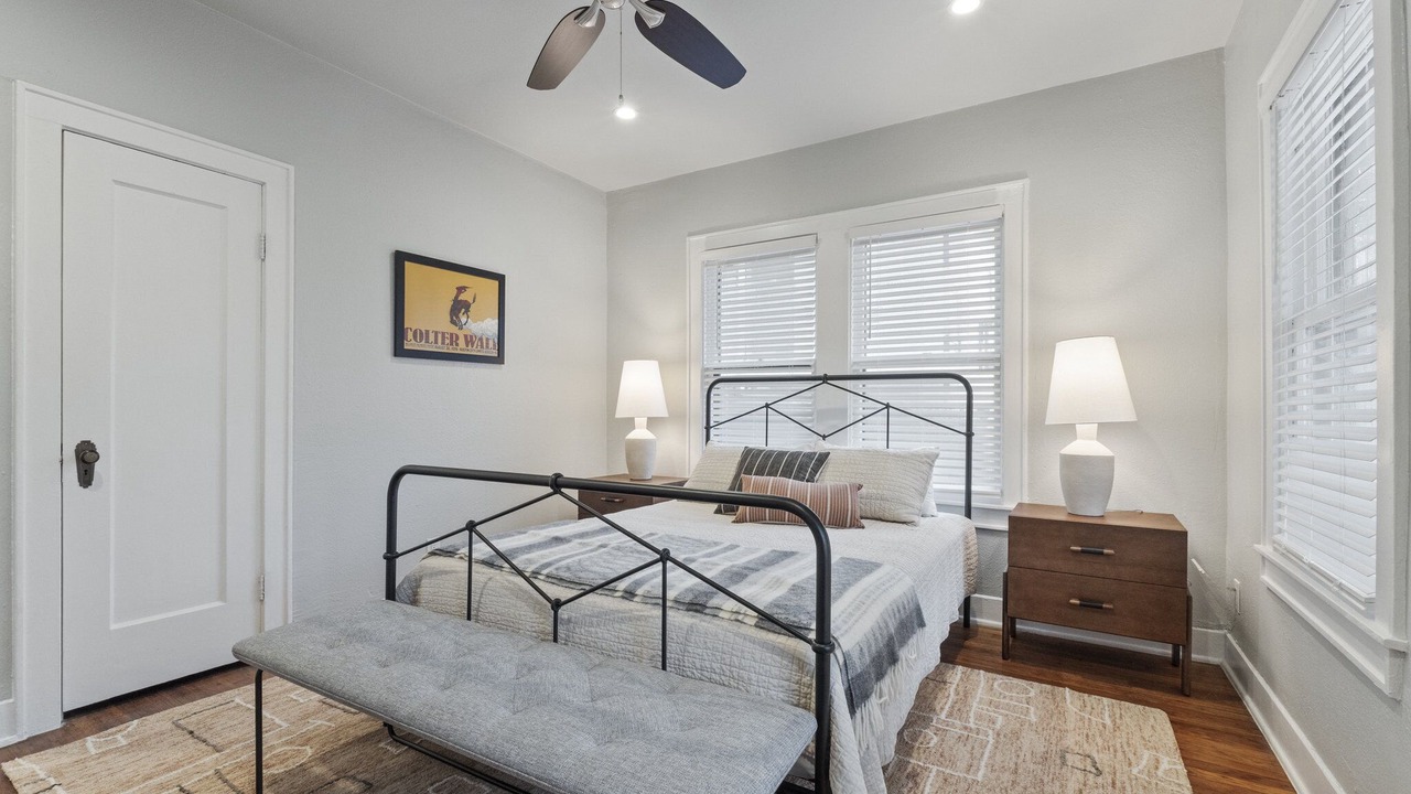 Photo of Bedroom in North University