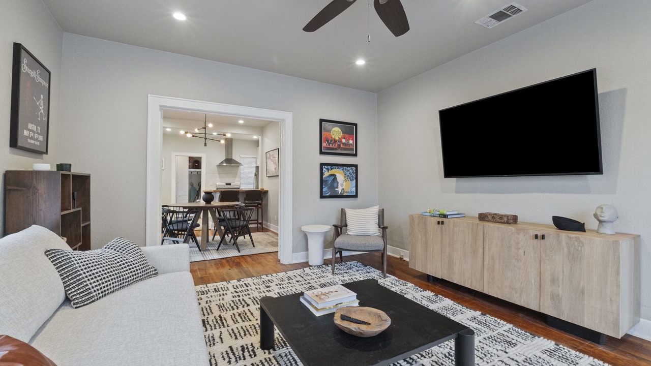 Photo of Livingroom in North University