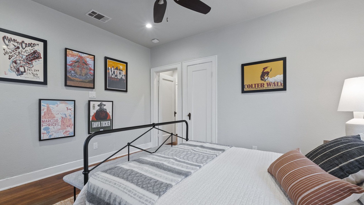 Photo of Bedroom in North University