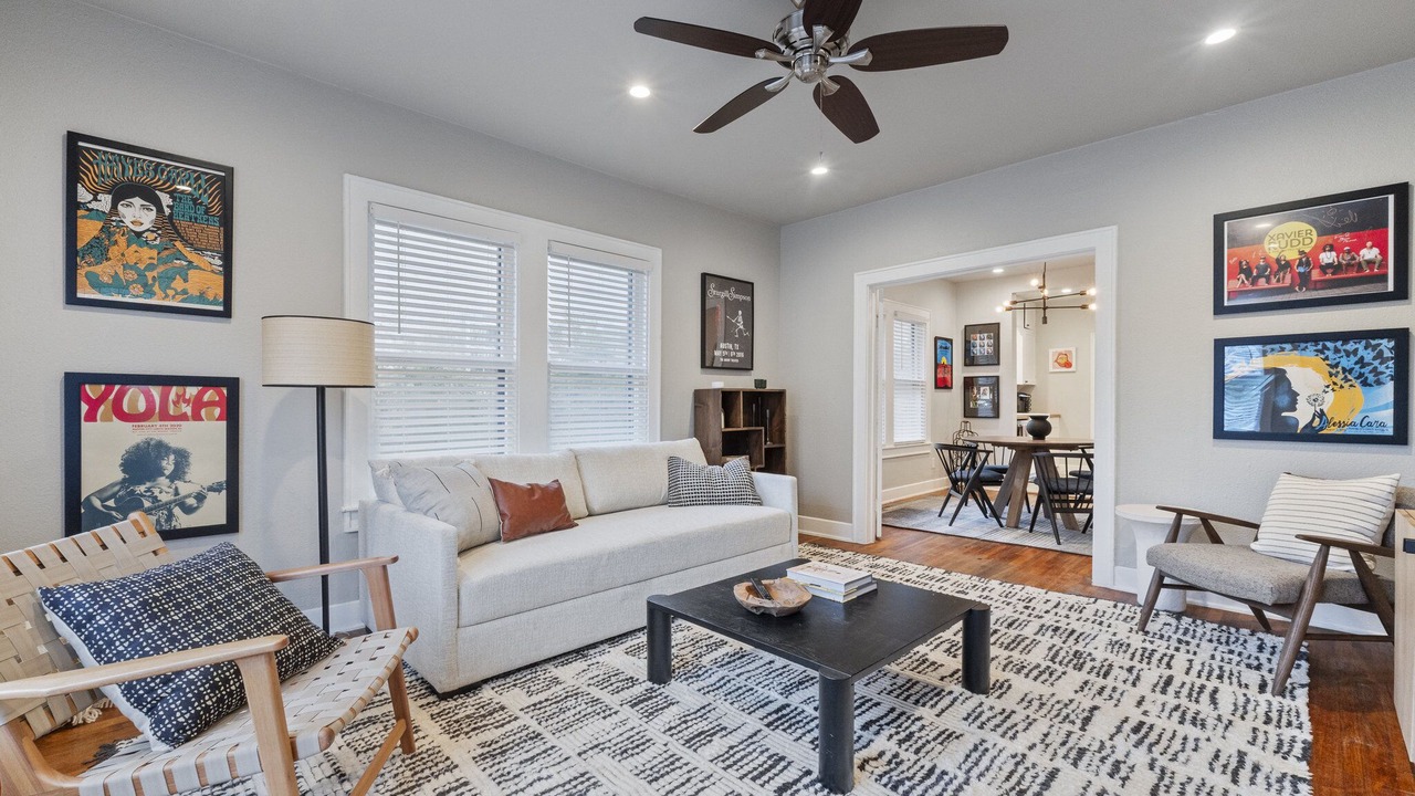 Photo of Livingroom in North University