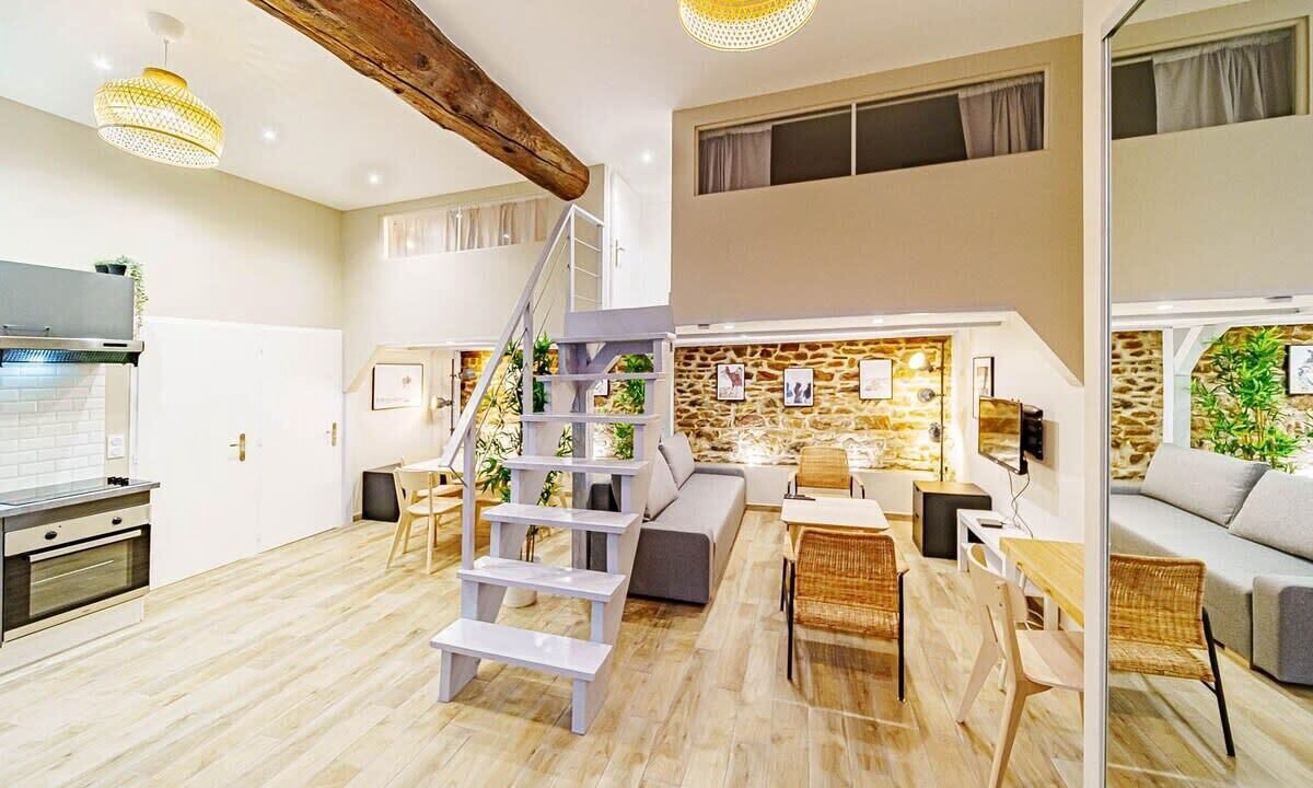 Photo of Livingroom in Saint Michel - Mairie