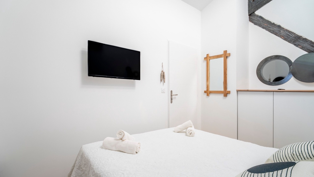 Photo of Bedroom in Le Somail