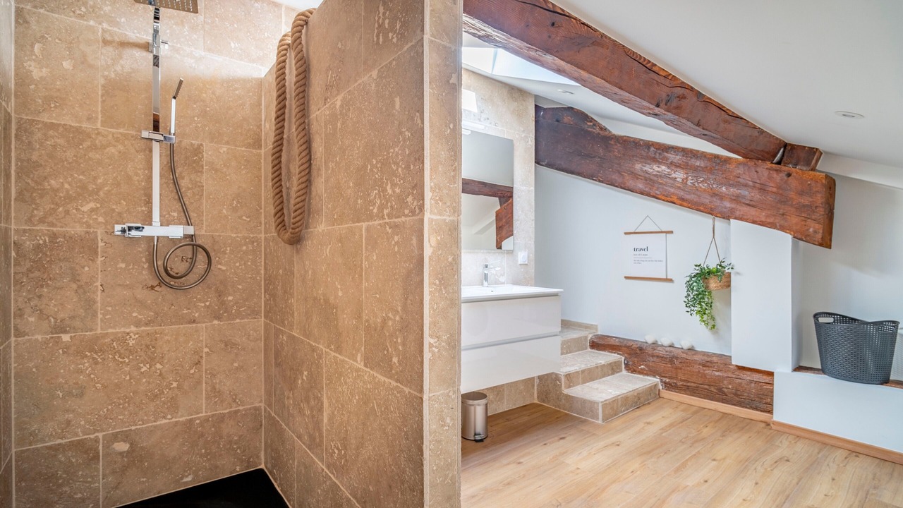 Photo of Bathroom in Le Somail