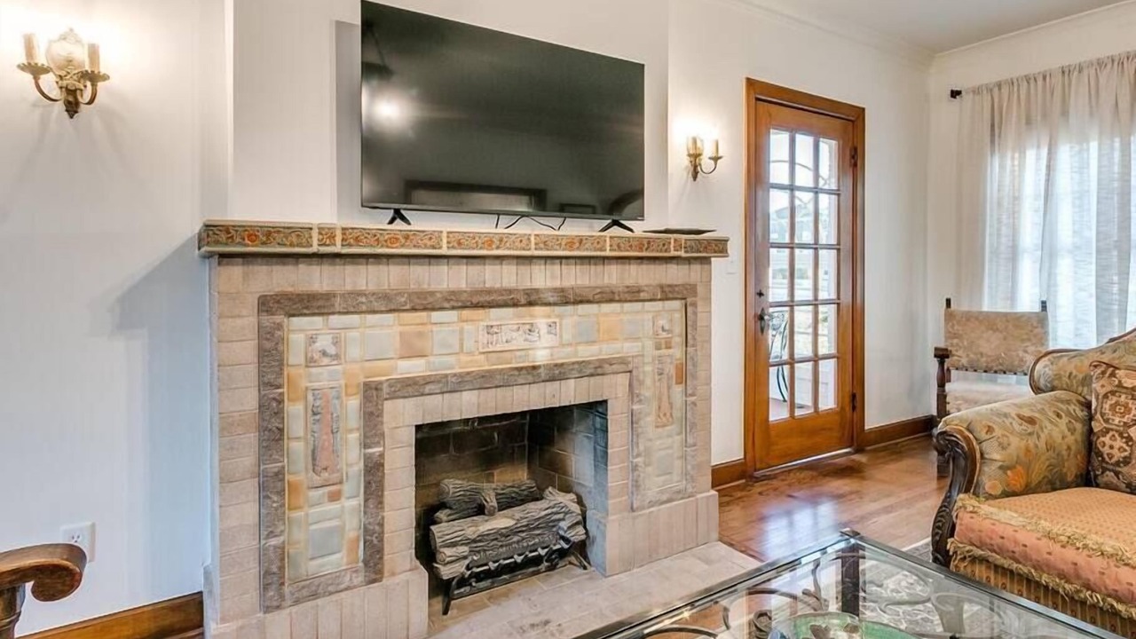 Photo of Livingroom in Guthrie