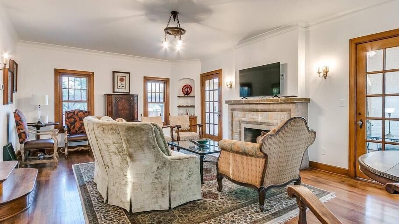 Photo of Livingroom in Guthrie