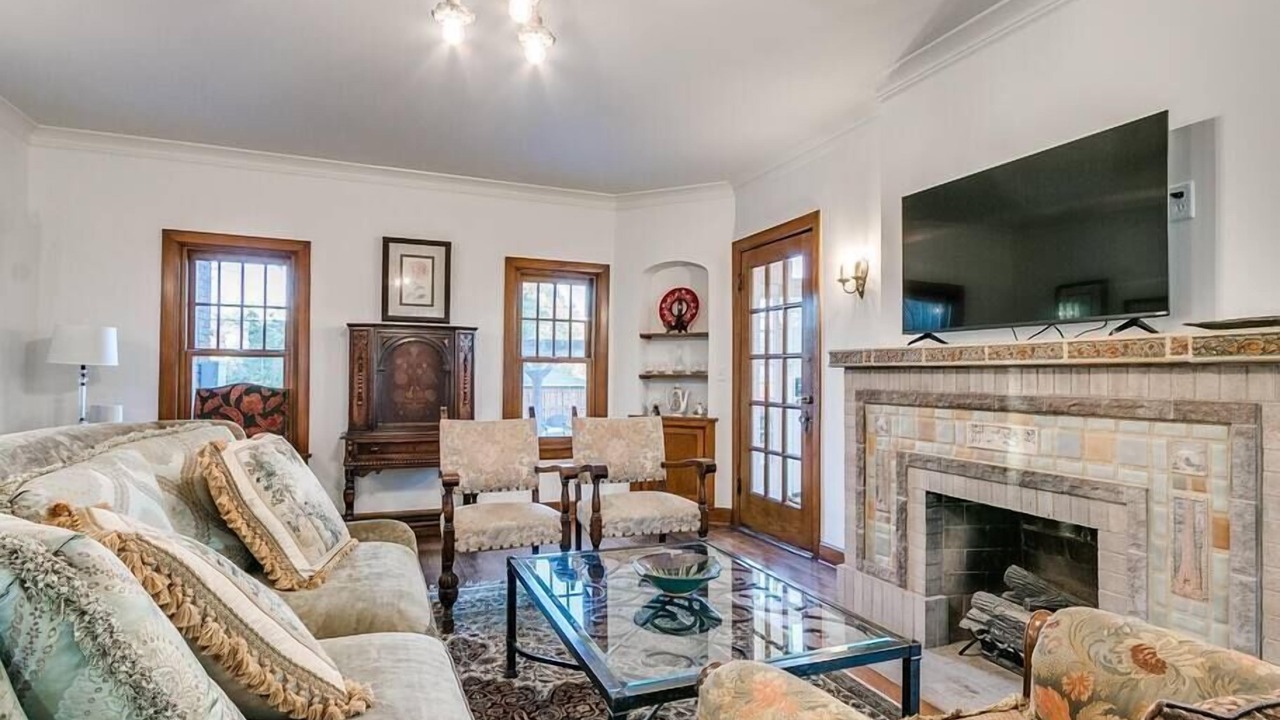 Photo of Livingroom in Guthrie