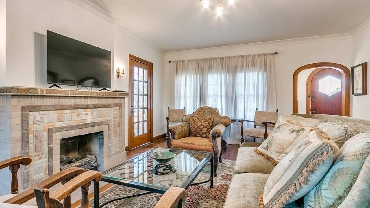 Photo of Livingroom in Guthrie
