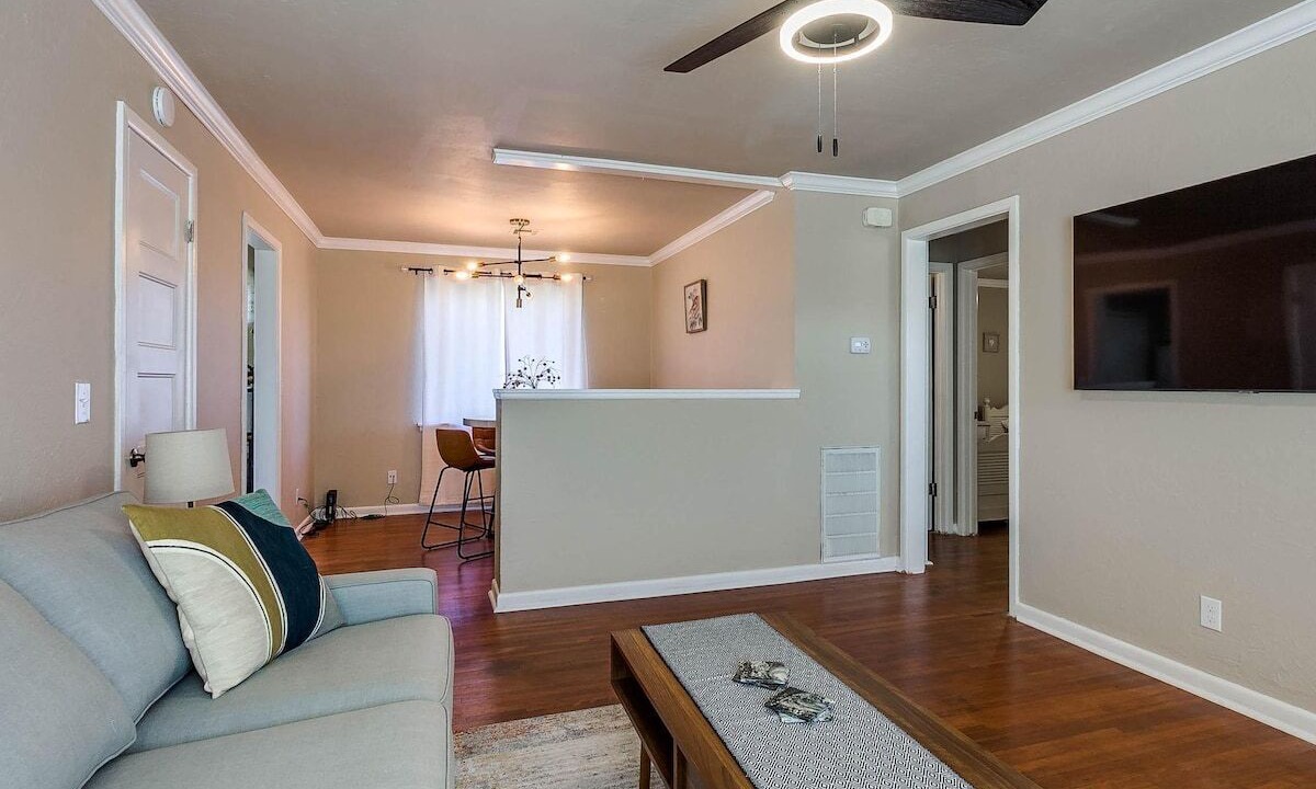 Photo of Livingroom in Central Oklahoma City