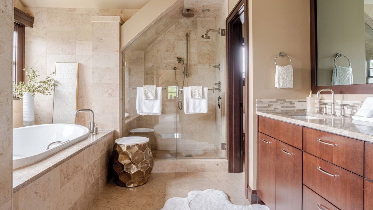 Photo of Bathroom in East Queen Anne