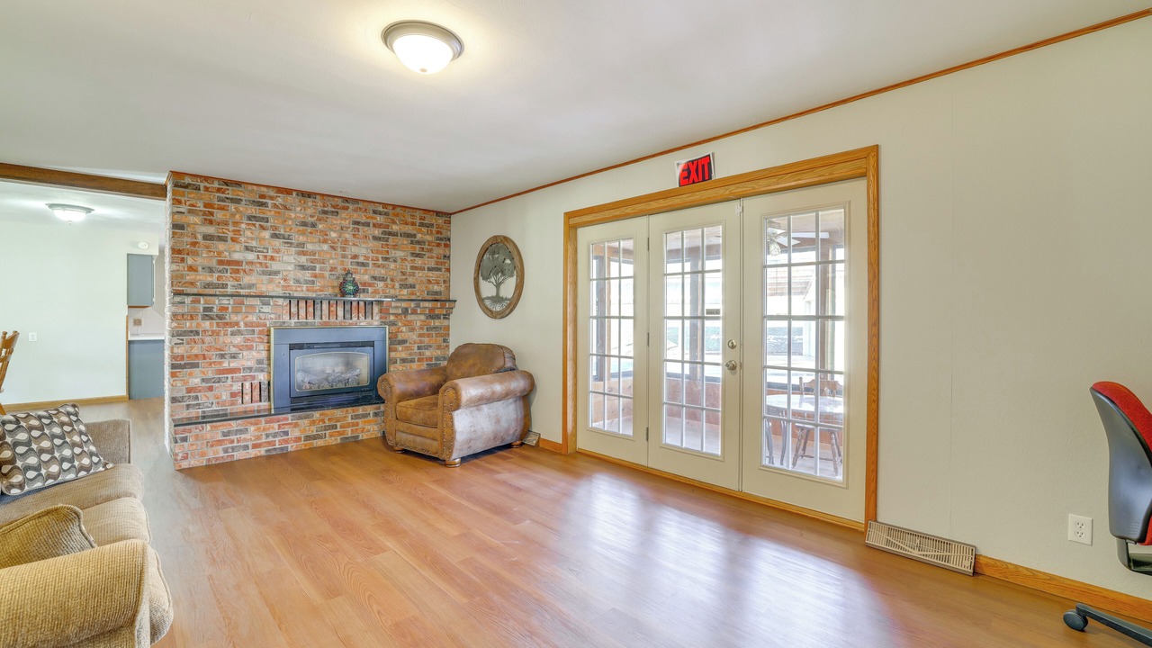 Photo of Livingroom in Pineville