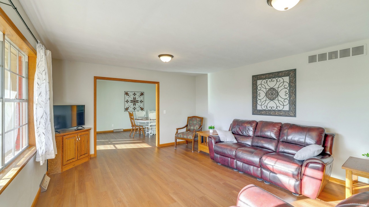 Photo of Livingroom in Pineville