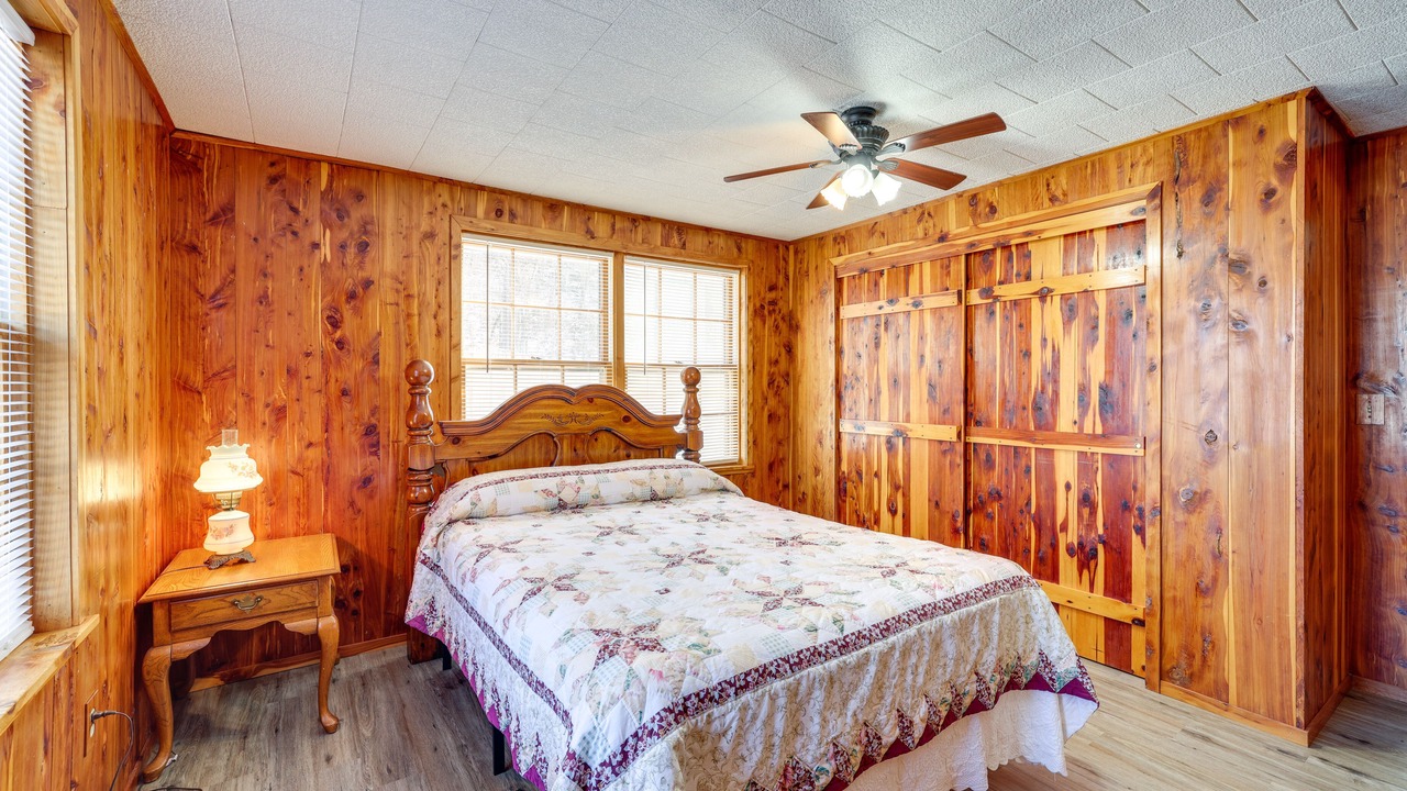 Photo of Bedroom in Pineville