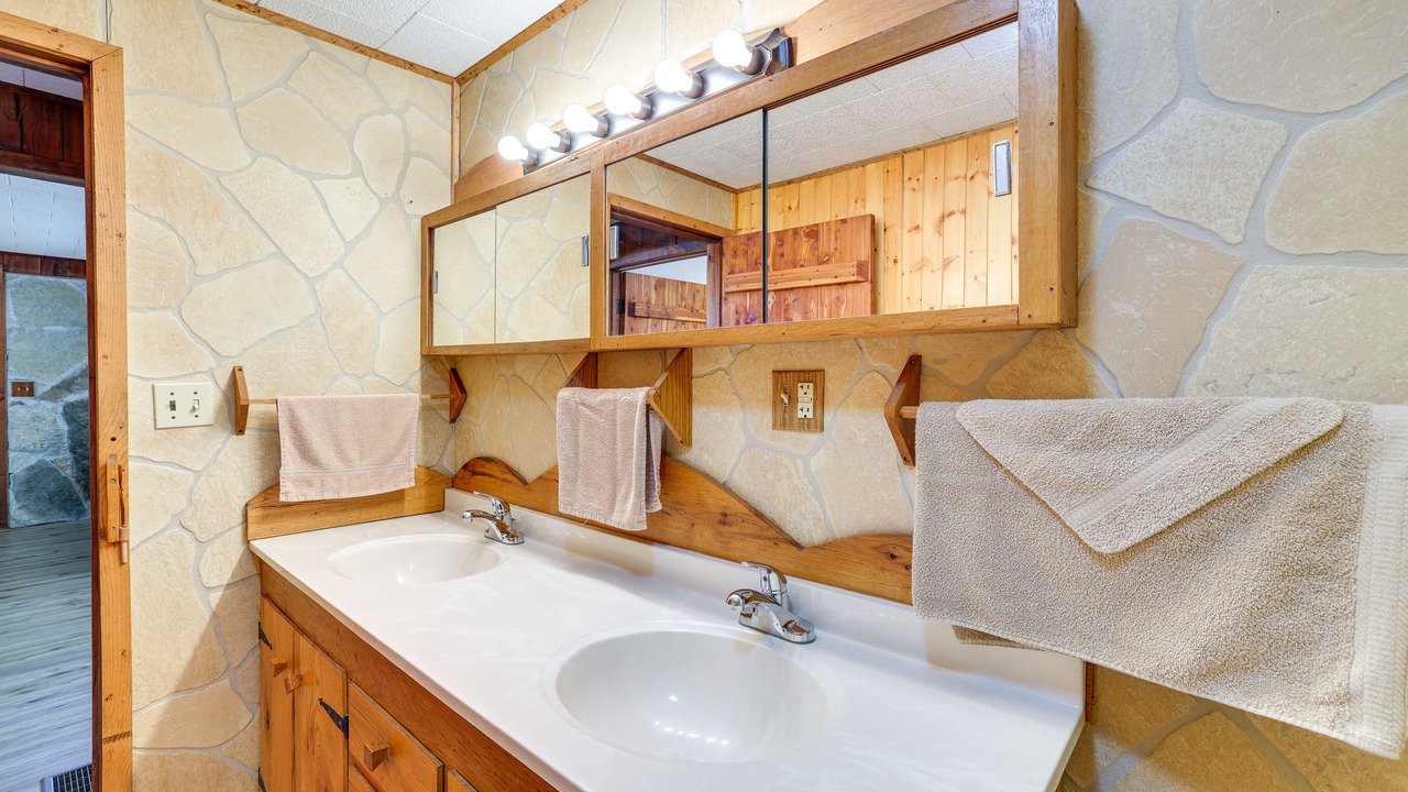 Photo of Bathroom in Pineville