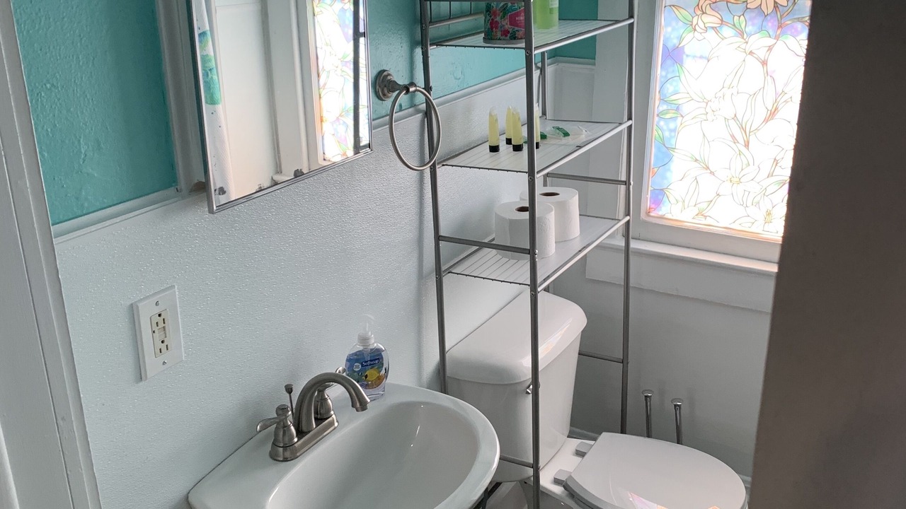 Photo of Bathroom in Willoughby Spit