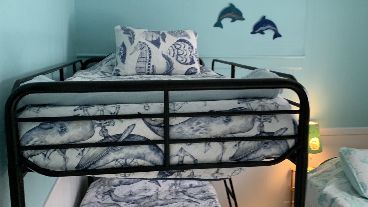 Photo of Bedroom in Willoughby Spit