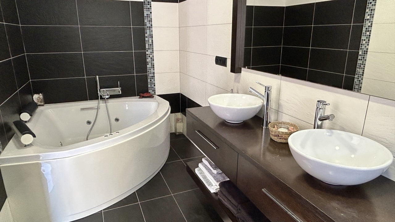 Photo of Bathroom in Corbera