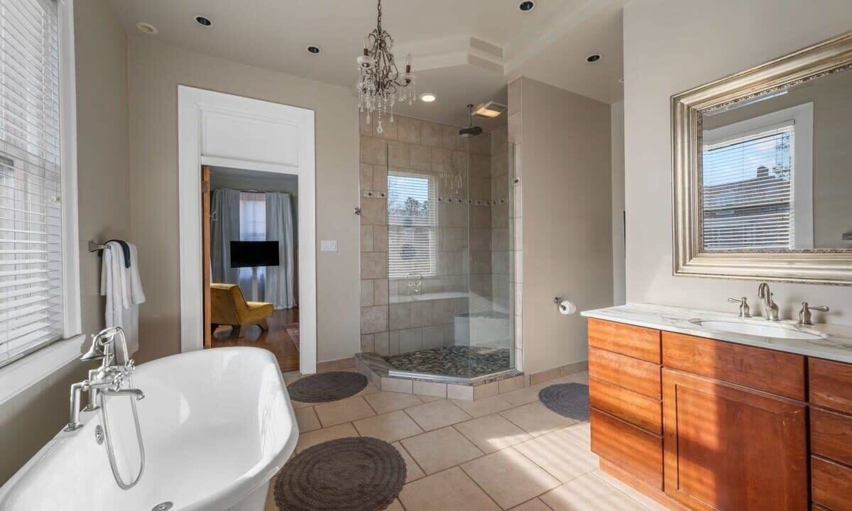 Photo of Bathroom in Central West End