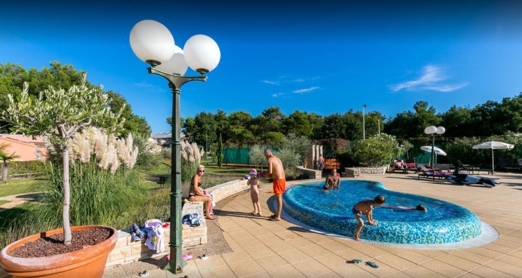 Photo of Outdoor in Monterol