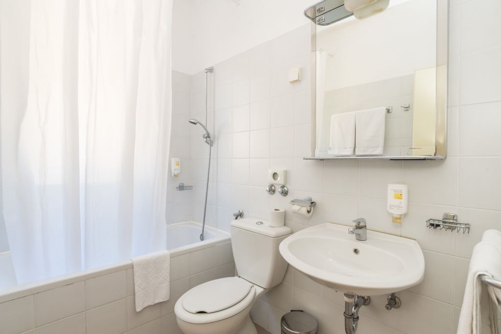 Photo of Bathroom in Katoro