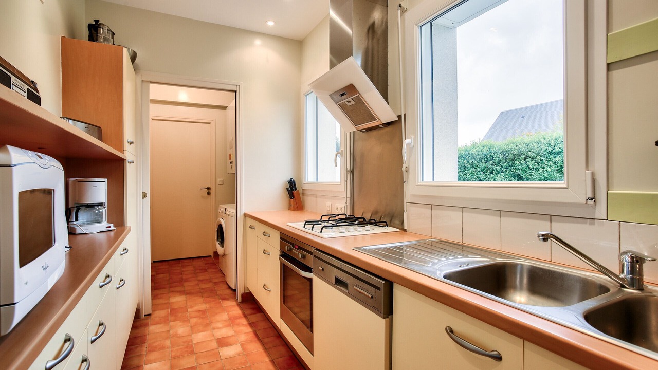 Photo of Kitchen in Saint-Briac-sur-Mer